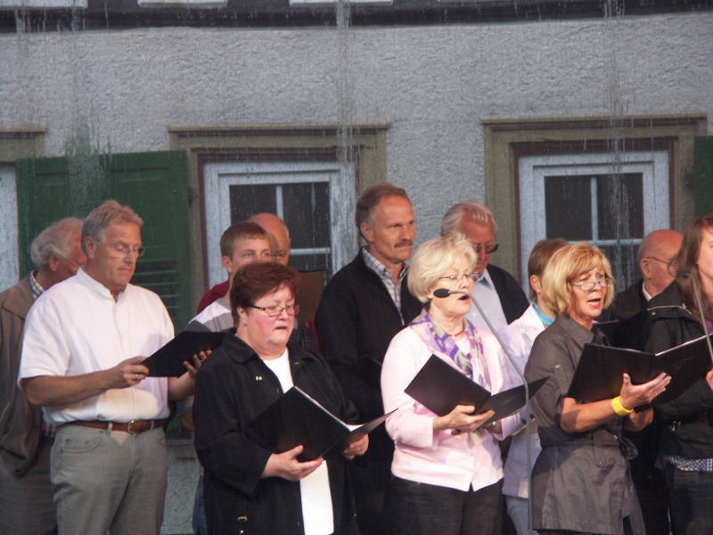 07.06.2009: Chor beim Maifest in Zwingenberg